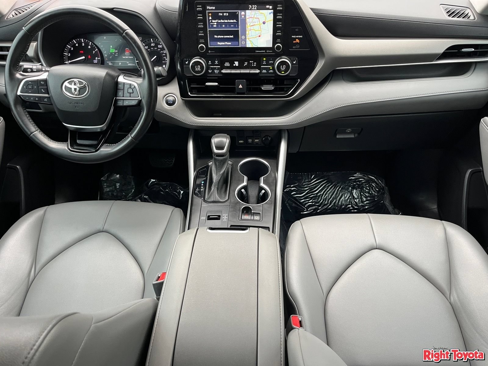 Certified 2021 Toyota Highlander XLE FWD image 18