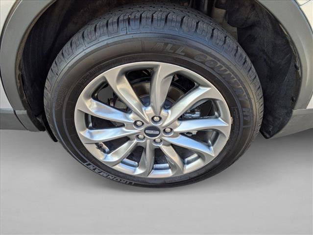 Used 2020 Lincoln Corsair AWD w/ Premium Package image 9