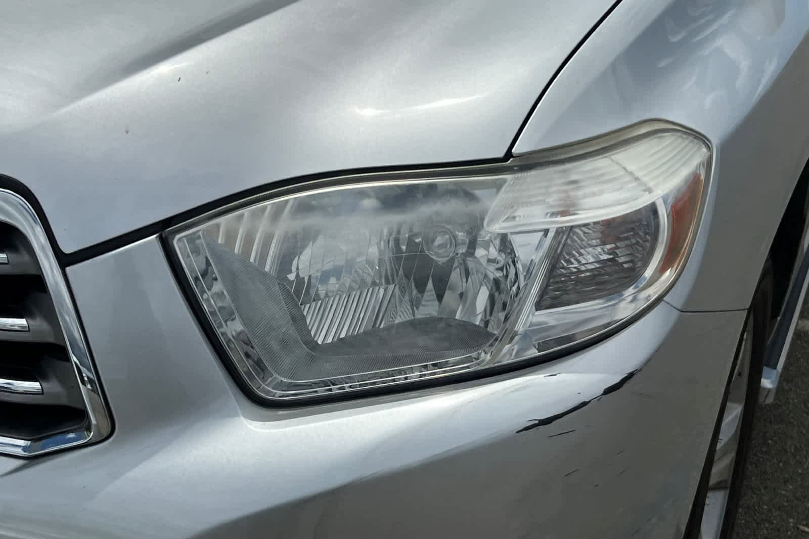 Used 2010 Toyota Highlander Limited AWD/4WD image 11