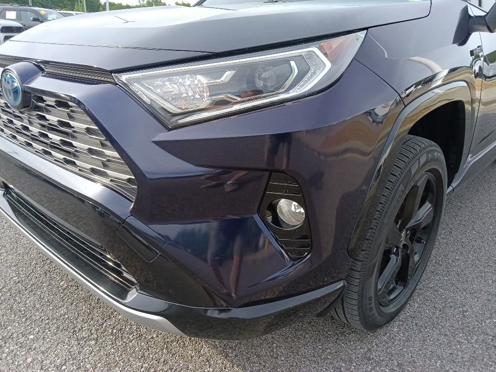 Used 2021 Toyota RAV4 XSE w/ XSE Grade Weather Package AWD/4WD image 9