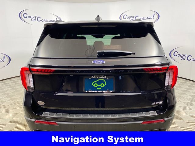 Used 2025 Ford Explorer ST-Line w/ ST-Line Street Pack image 5