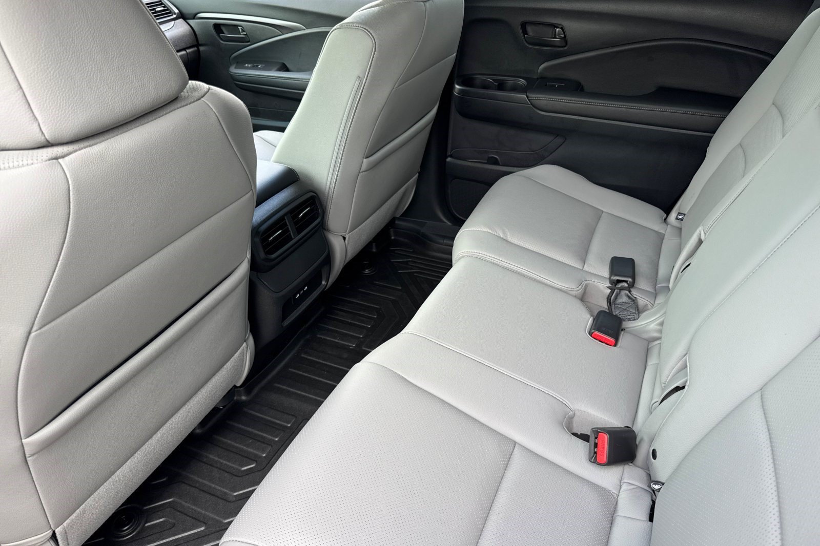 Used 2024 Honda Passport EX-L image 27