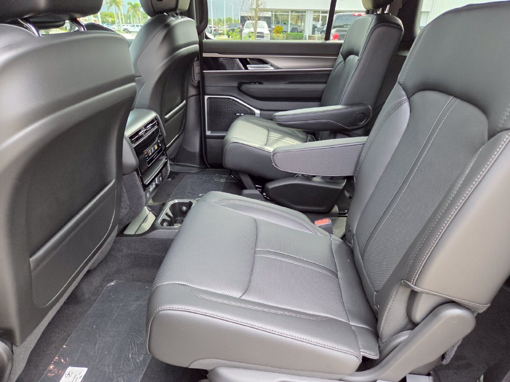 New 2027 Jeep Grand Wagoneer 4WD image 24
