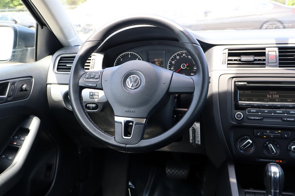 Used 2012 Volkswagen Jetta TDI FWD image 13