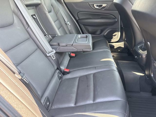 Used 2020 Volvo V60 T5 Cross Country w/ Protection Package Premier image 9