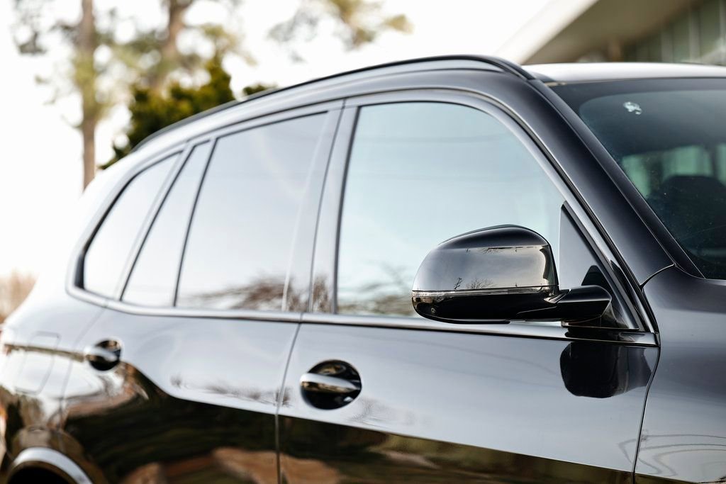 New 2026 BMW X5 xDrive40i w/ M Sport Package image 3