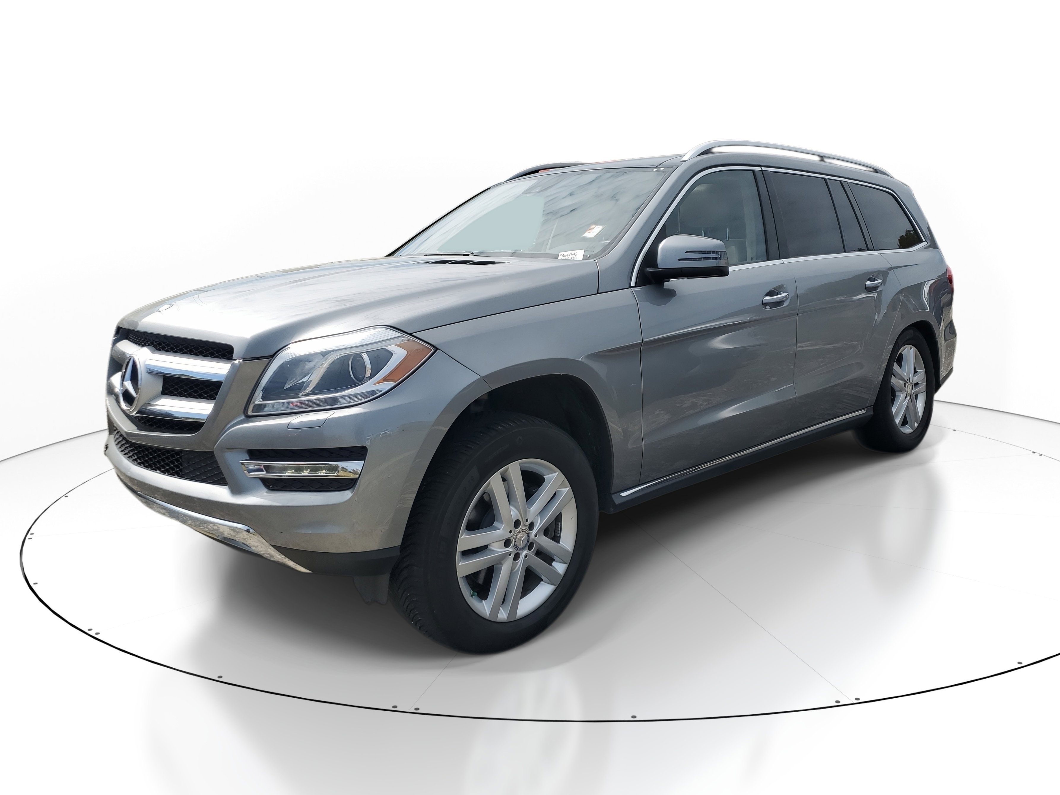Used 2015 Mercedes-Benz GL 450 4MATIC image 4