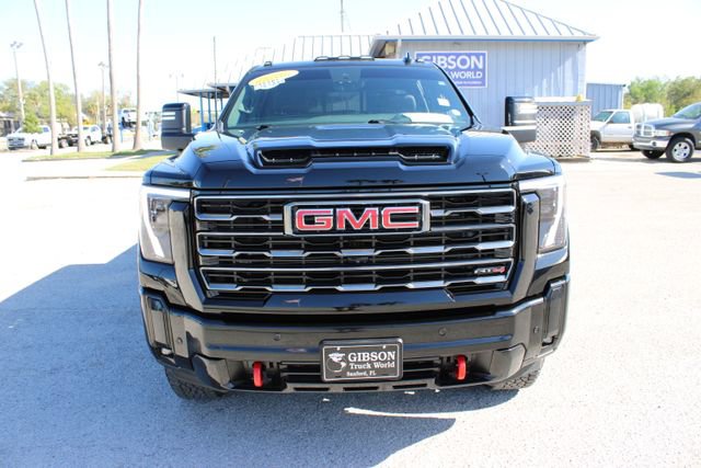 Used 2025 GMC Sierra 2500 AT4 w/ AT4 Premium Plus Package image 2