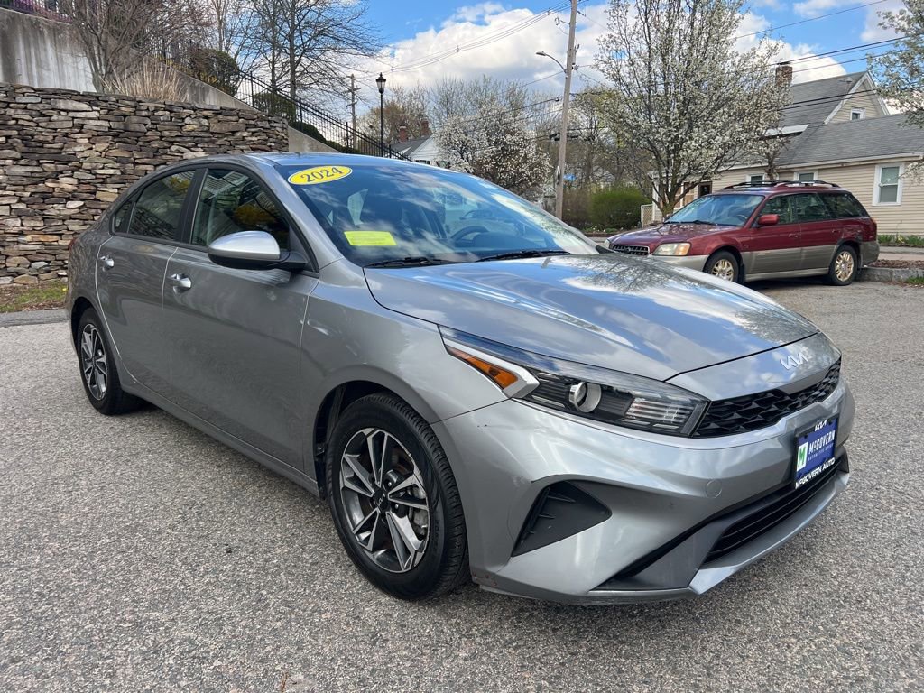 Certified 2024 Kia Forte LXS FWD image 8