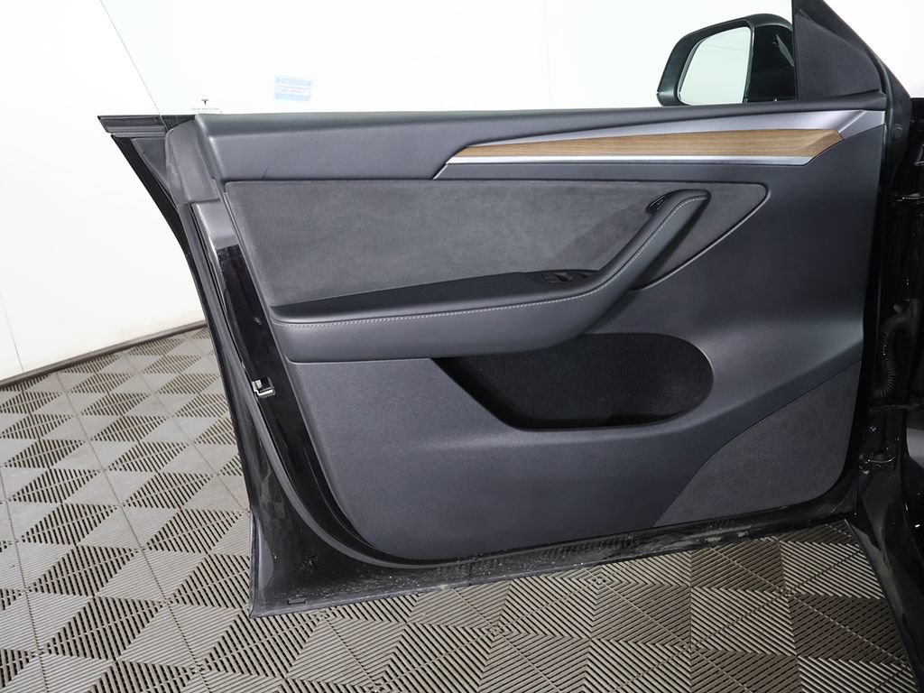 Used 2023 Tesla Model Y Performance AWD/4WD image 24