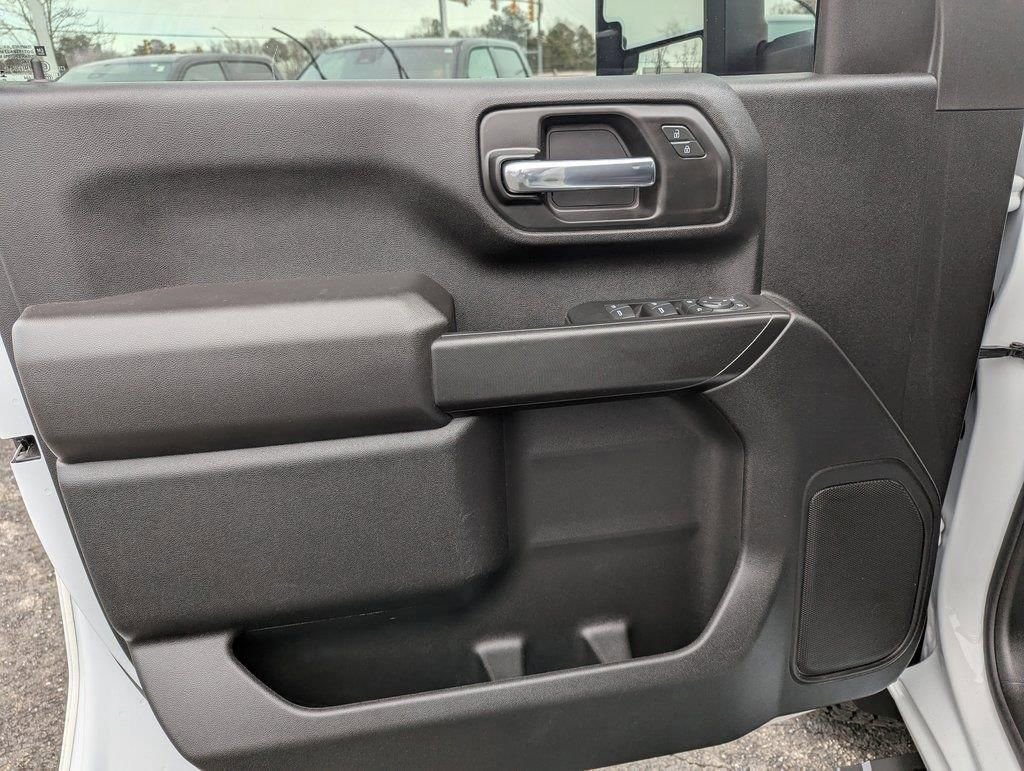 Used 2024 Chevrolet Silverado 3500 W/T image 20