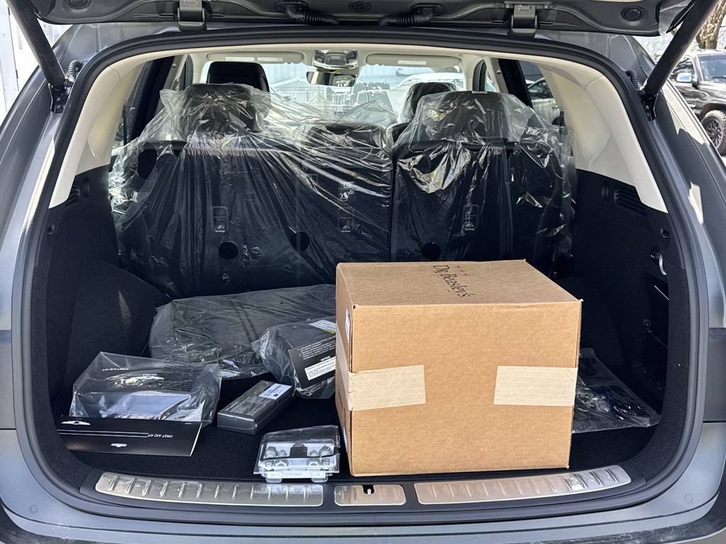 New 2025 Genesis GV80 2.5T Standard AWD/4WD image 18