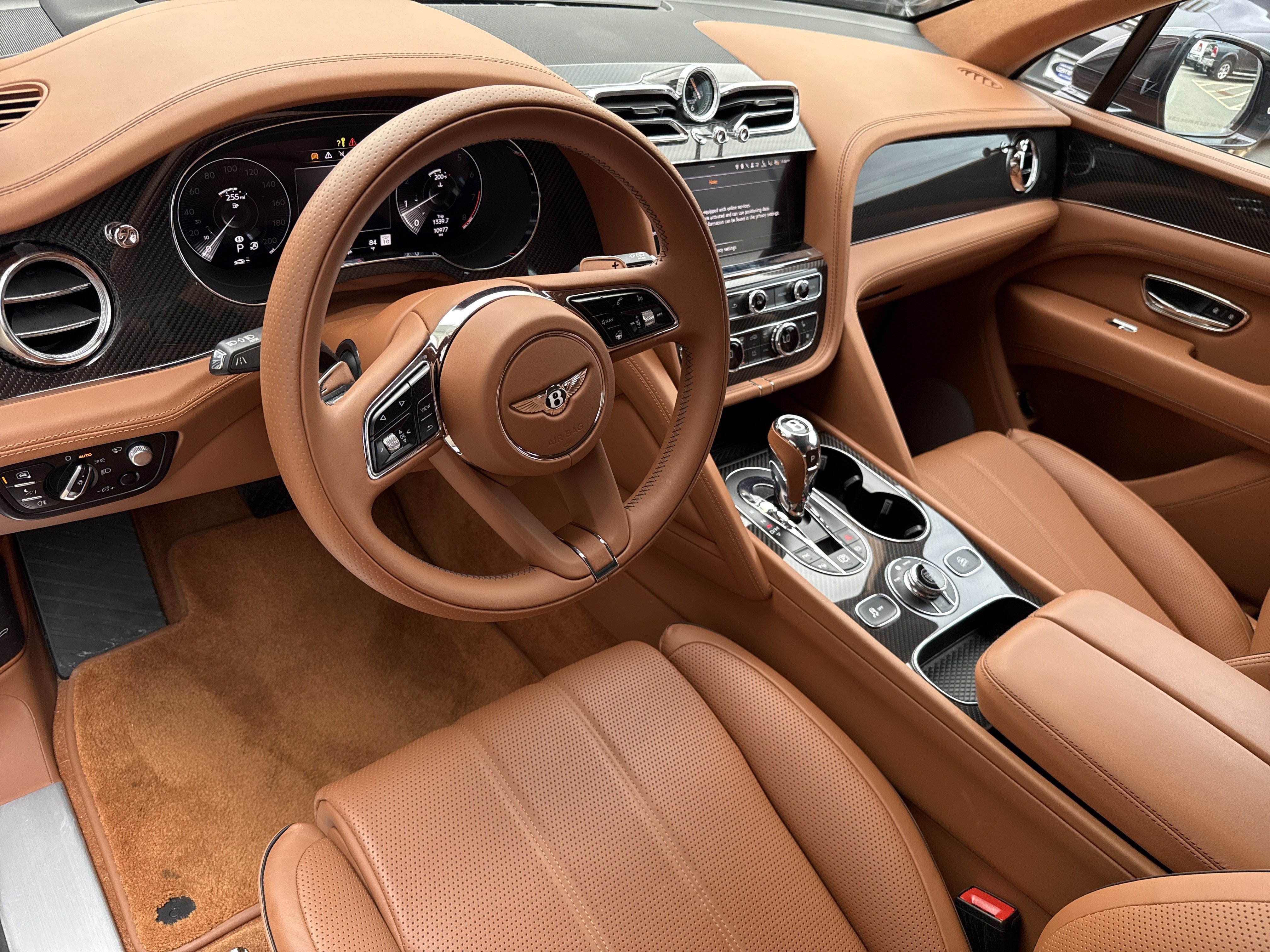 Used 2023 Bentley Bentayga AWD/4WD image 14