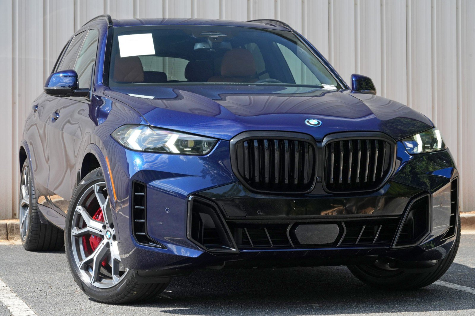 Used 2026 BMW X5 xDrive50e w/ M Sport Package AWD/4WD image 4