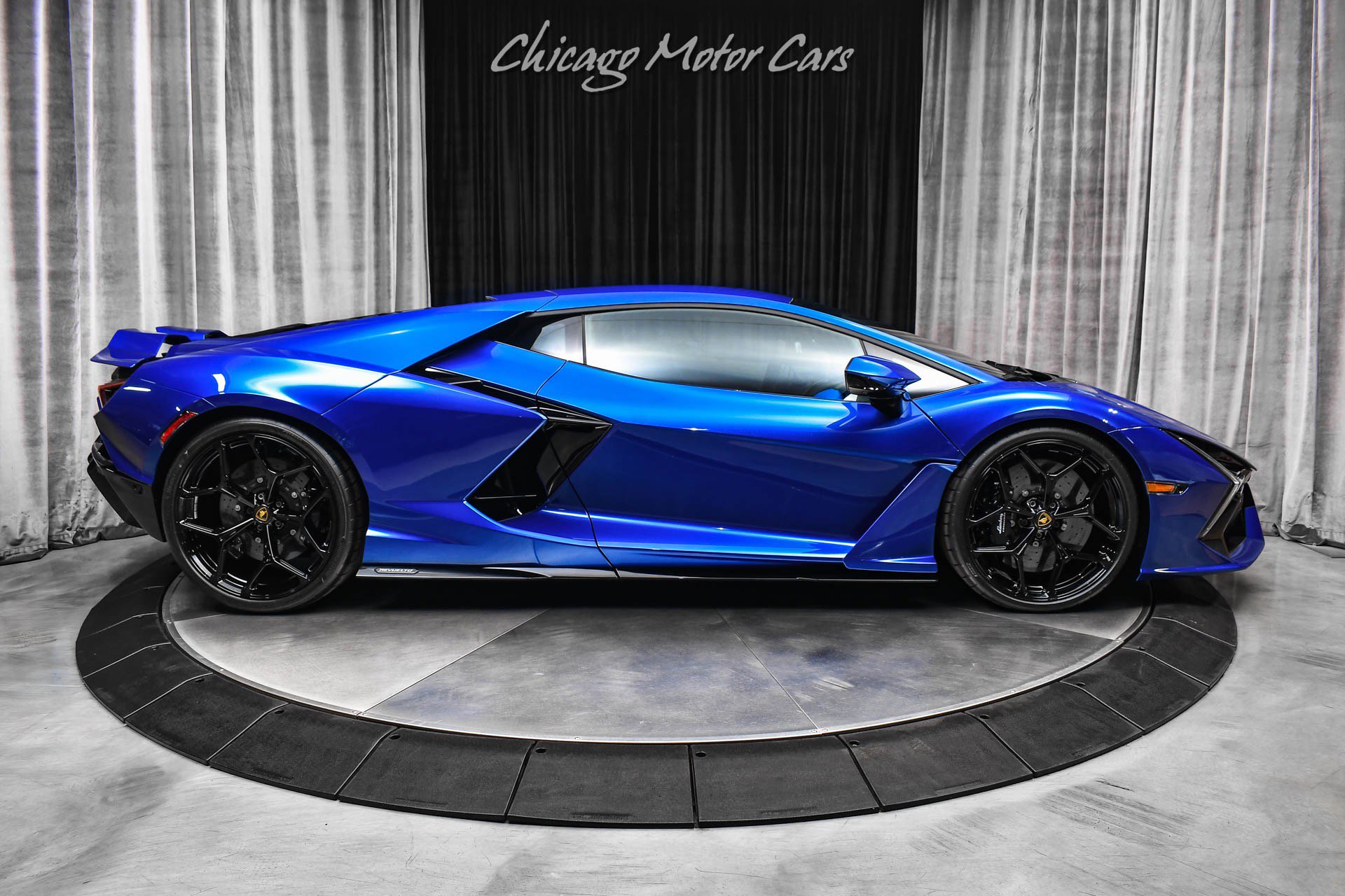 Used 2025 Lamborghini Revuelto image 41