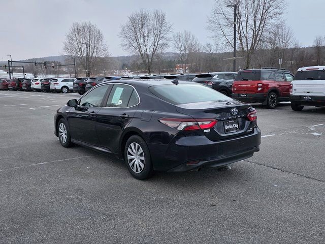 Used 2021 Toyota Camry LE image 6