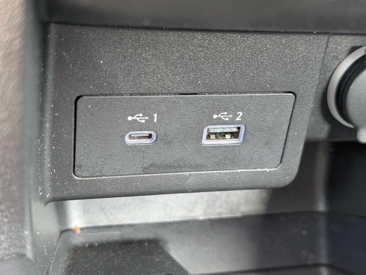 Used 2022 Nissan Kicks SV FWD image 18