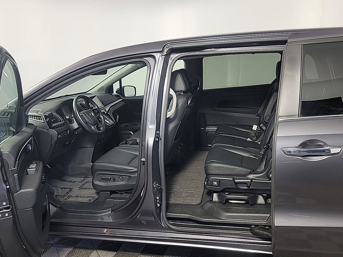 Certified 2024 Honda Odyssey Touring image 16