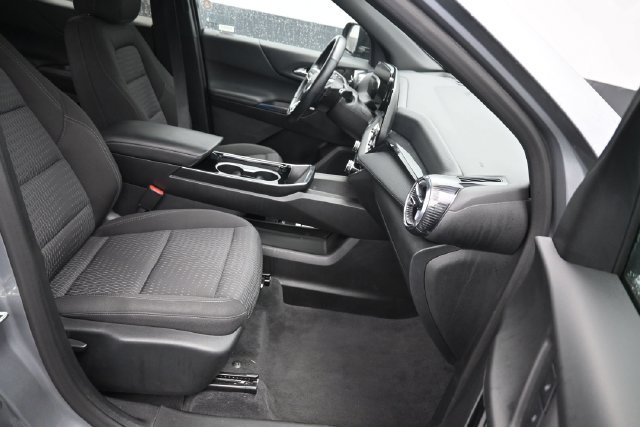 Used 2025 Chevrolet Equinox LT AWD/4WD image 8