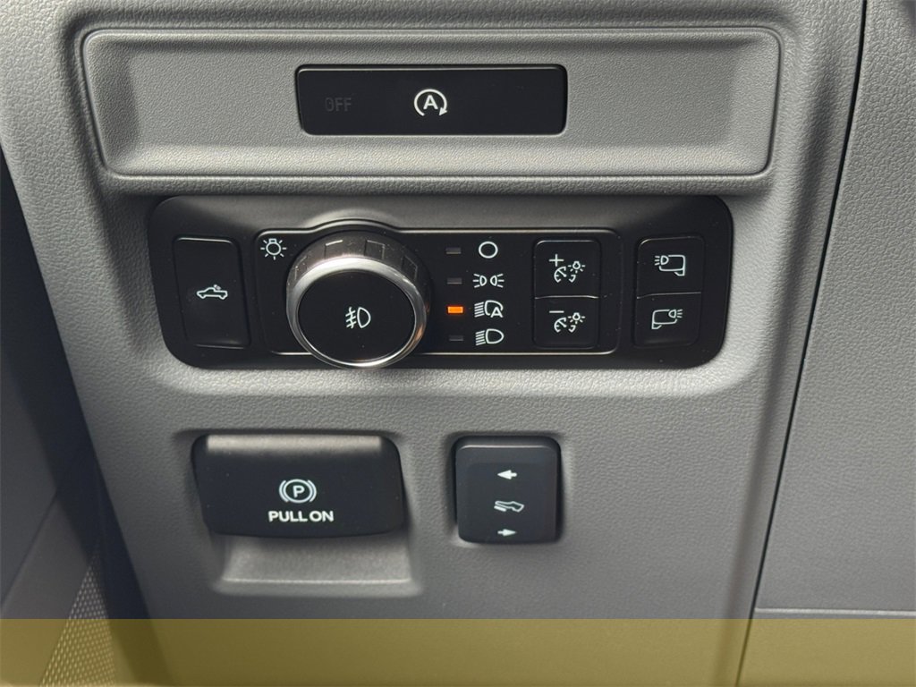 Used 2025 Ford F150 Lariat w/ Equipment Group 501A Mid image 23
