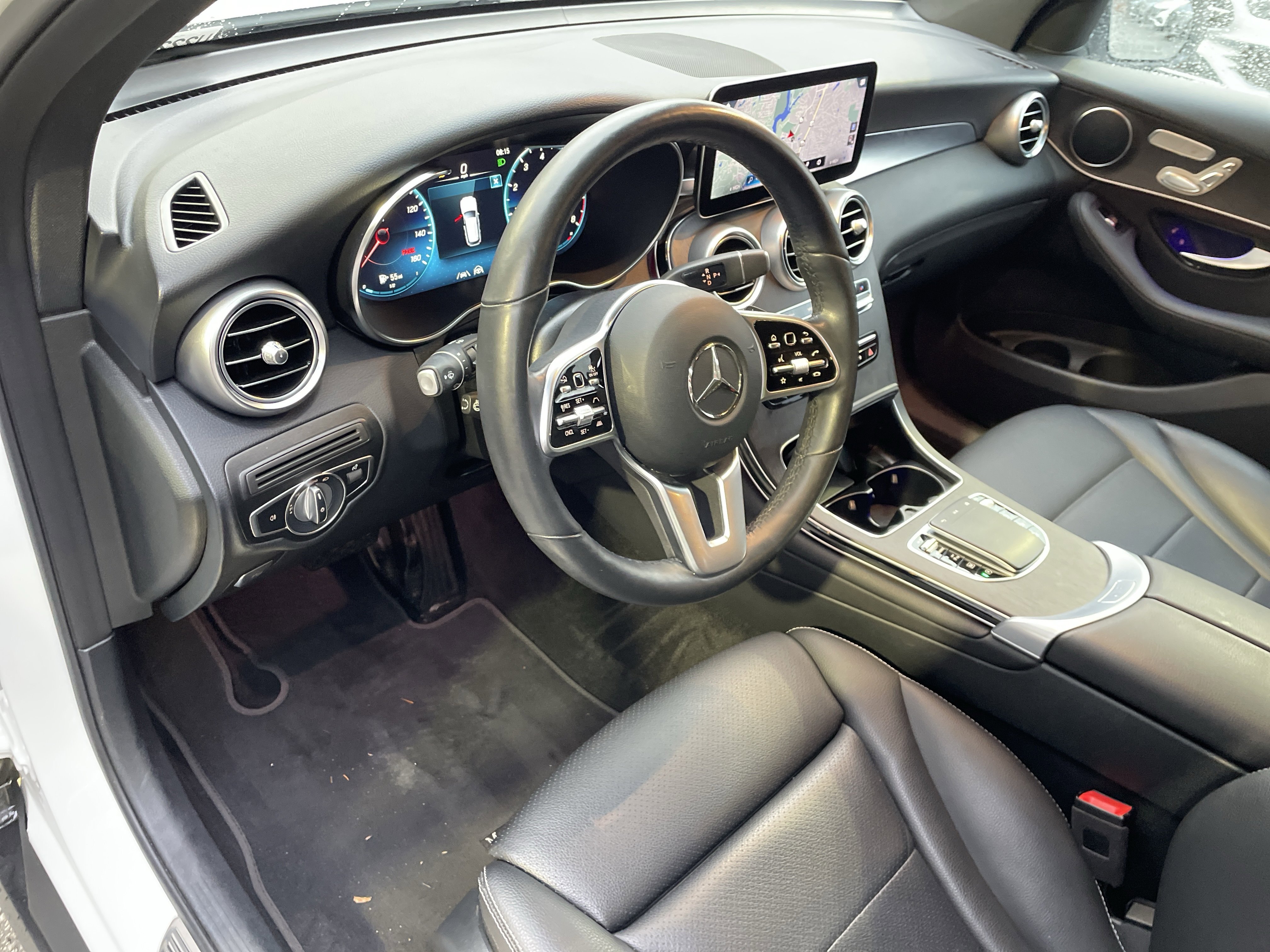 Certified 2022 Mercedes-Benz GLC 300 4MATIC w/ Driver Assistance Package image 20