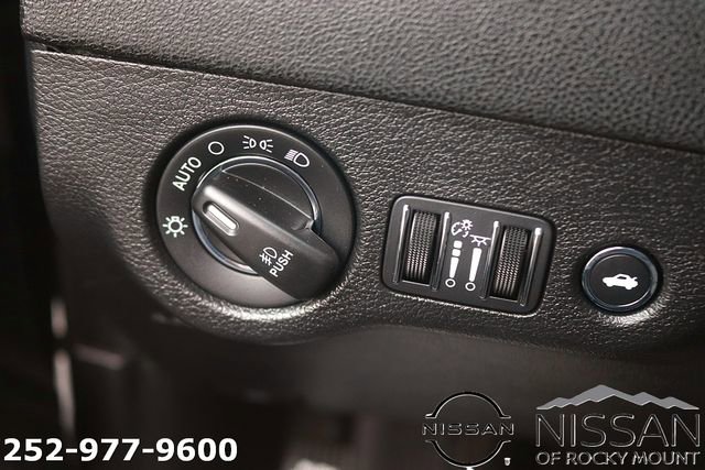 Used 2020 Chrysler 300 S RWD image 22