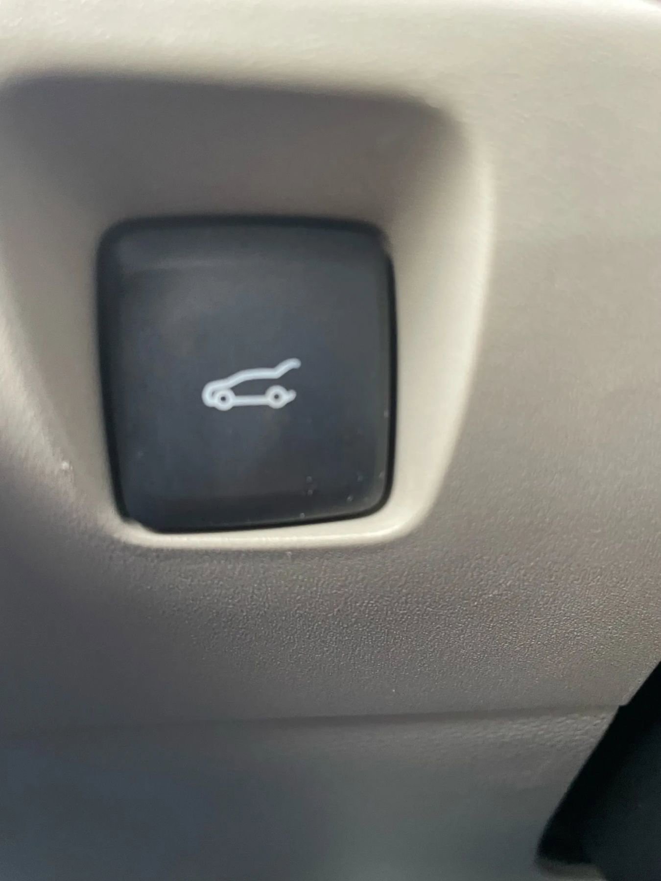 Used 2020 Ford Fusion SE w/ Fleet SE Value Package FWD image 13