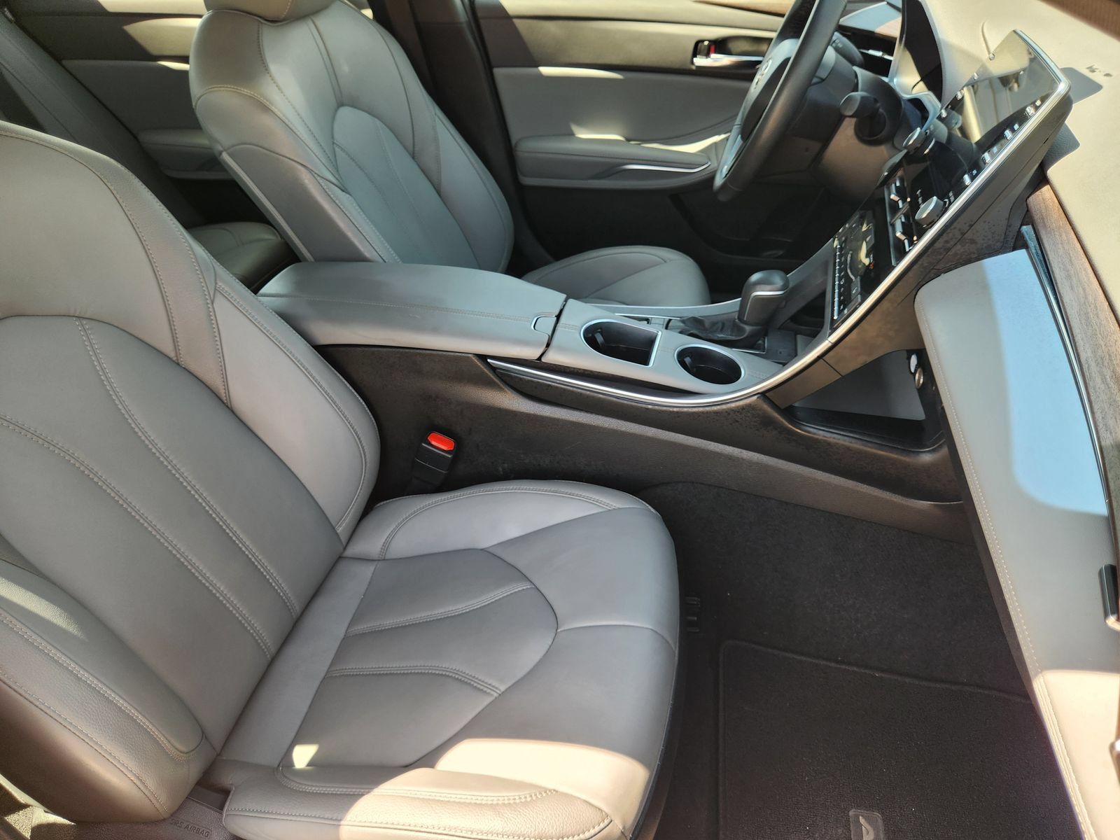 Used 2022 Toyota Avalon XLE FWD image 14