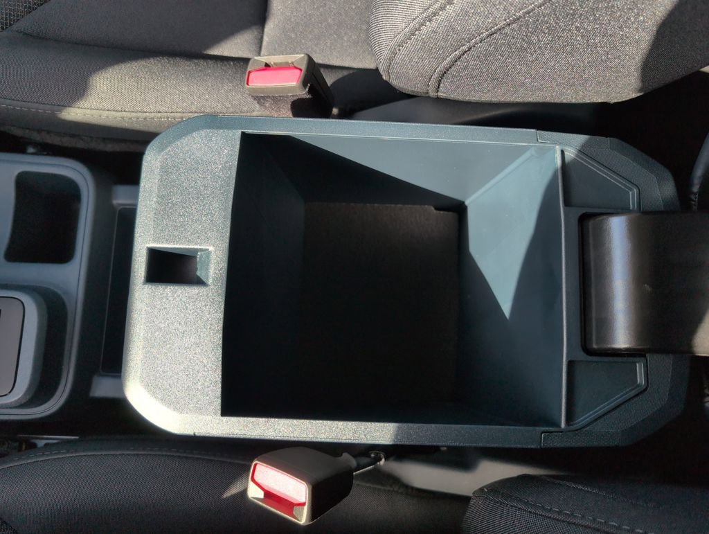 New 2025 Ford Maverick XL w/ Equipment Group 102A image 33