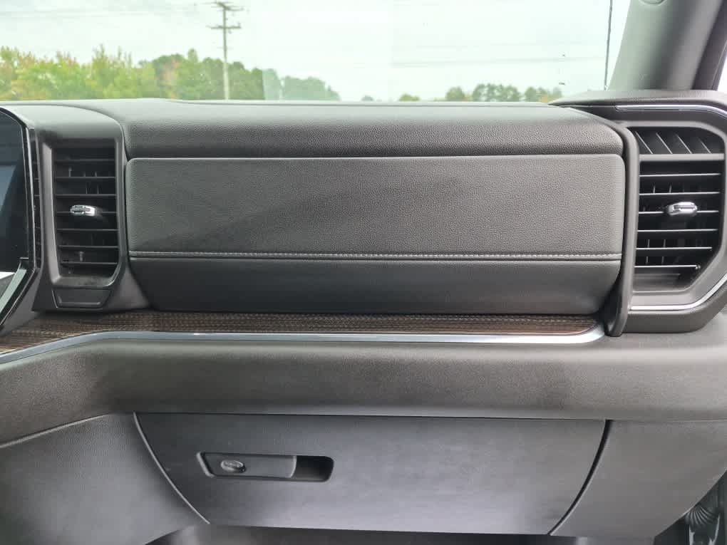 Used 2024 Chevrolet Silverado 1500 LT AWD/4WD image 48