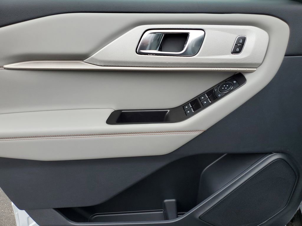 New 2026 Ford Explorer Active image 25