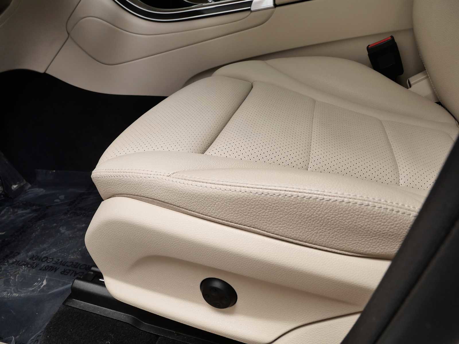 Used 2022 Mercedes-Benz GLC 300 4MATIC image 22