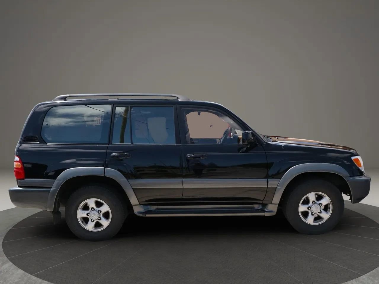 Used 2000 Toyota Land Cruiser AWD/4WD image 6