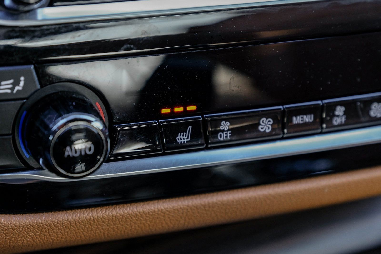 Used 2023 BMW 530i xDrive w/ Executive Package image 34