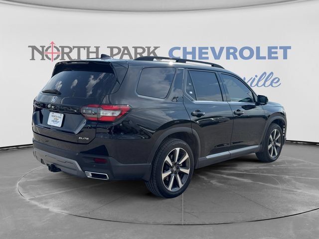 Used 2025 Honda Pilot Elite image 3