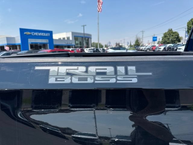 New 2026 Chevrolet Silverado 1500 Custom Trail Boss w/ Dark Appearance Package AWD/4WD image 12