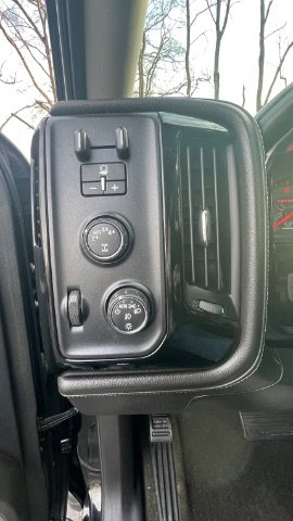 Used 2017 Chevrolet Silverado 1500 LTZ Z71 w/ LTZ Plus Package AWD/4WD image 32