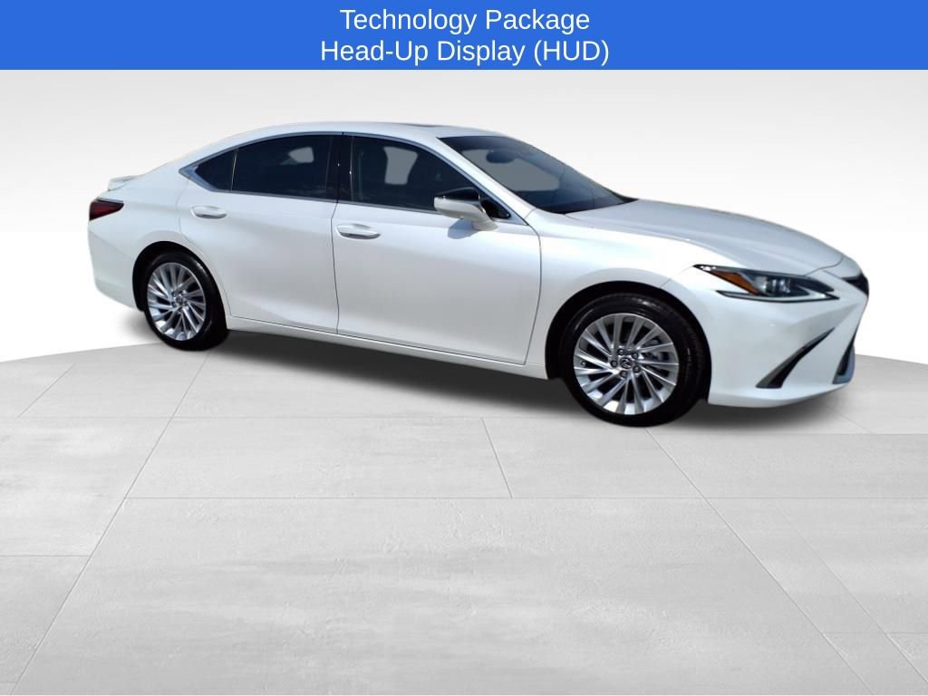 Used 2024 Lexus ES 300h w/ Luxury Package image 3
