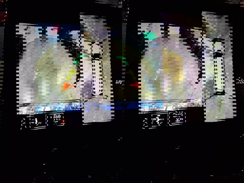 Used 2023 INFINITI QX80 Sensory w/ All-Season Package image 16