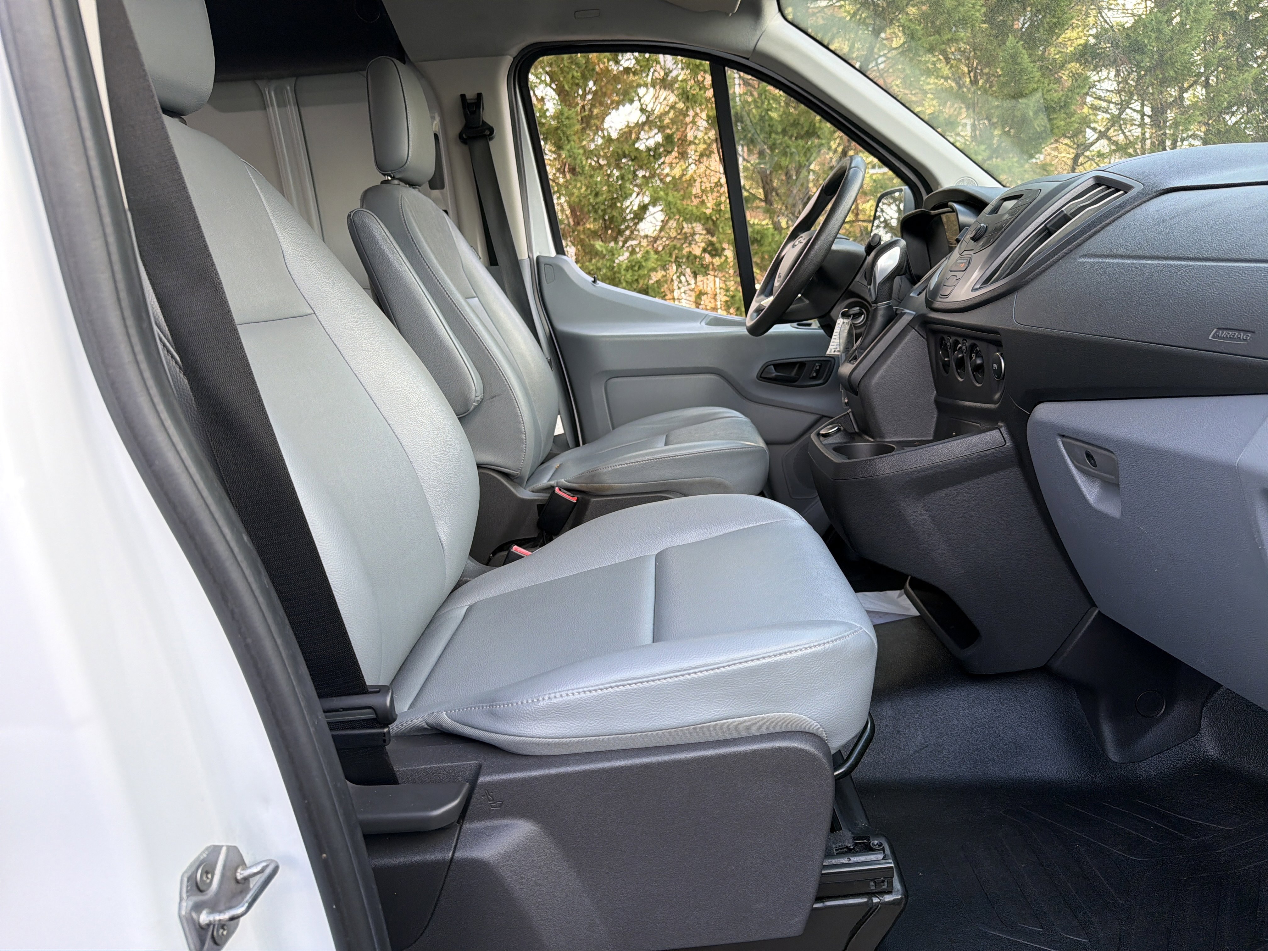 Used 2019 Ford Transit 250 148 Low Roof image 31