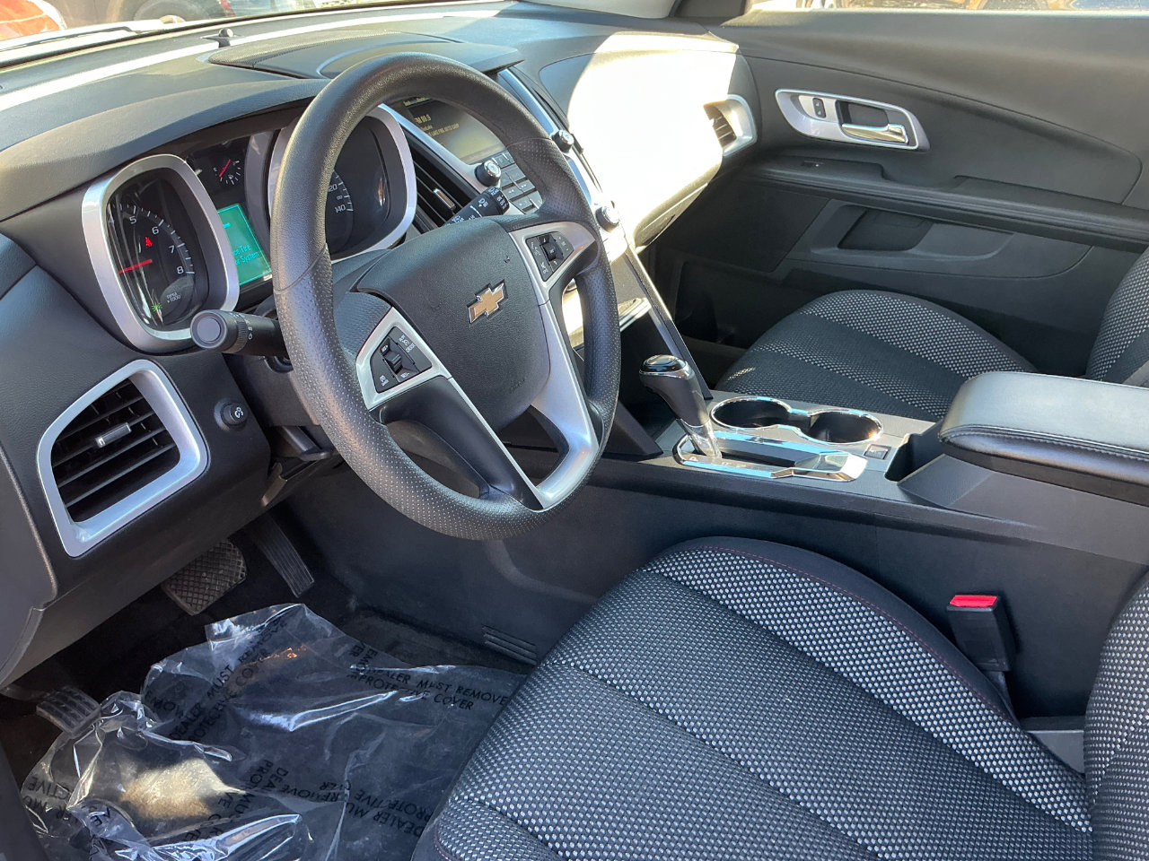 Used 2017 Chevrolet Equinox LT image 14