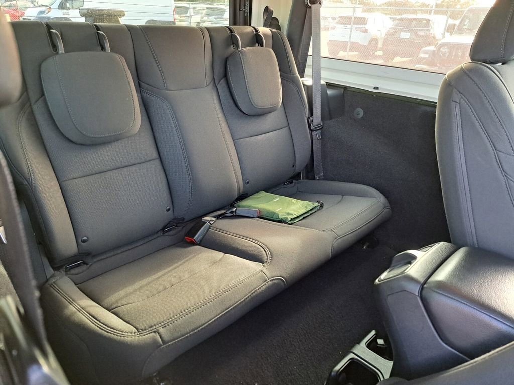 Used 2020 Jeep Wrangler Sport S image 19