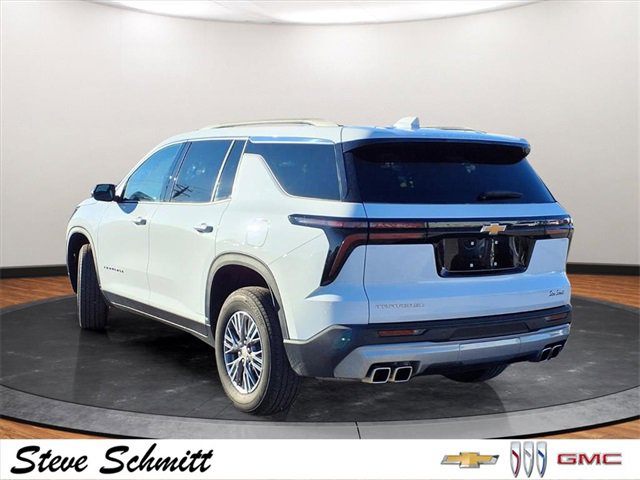 Certified 2025 Chevrolet Traverse LT image 3