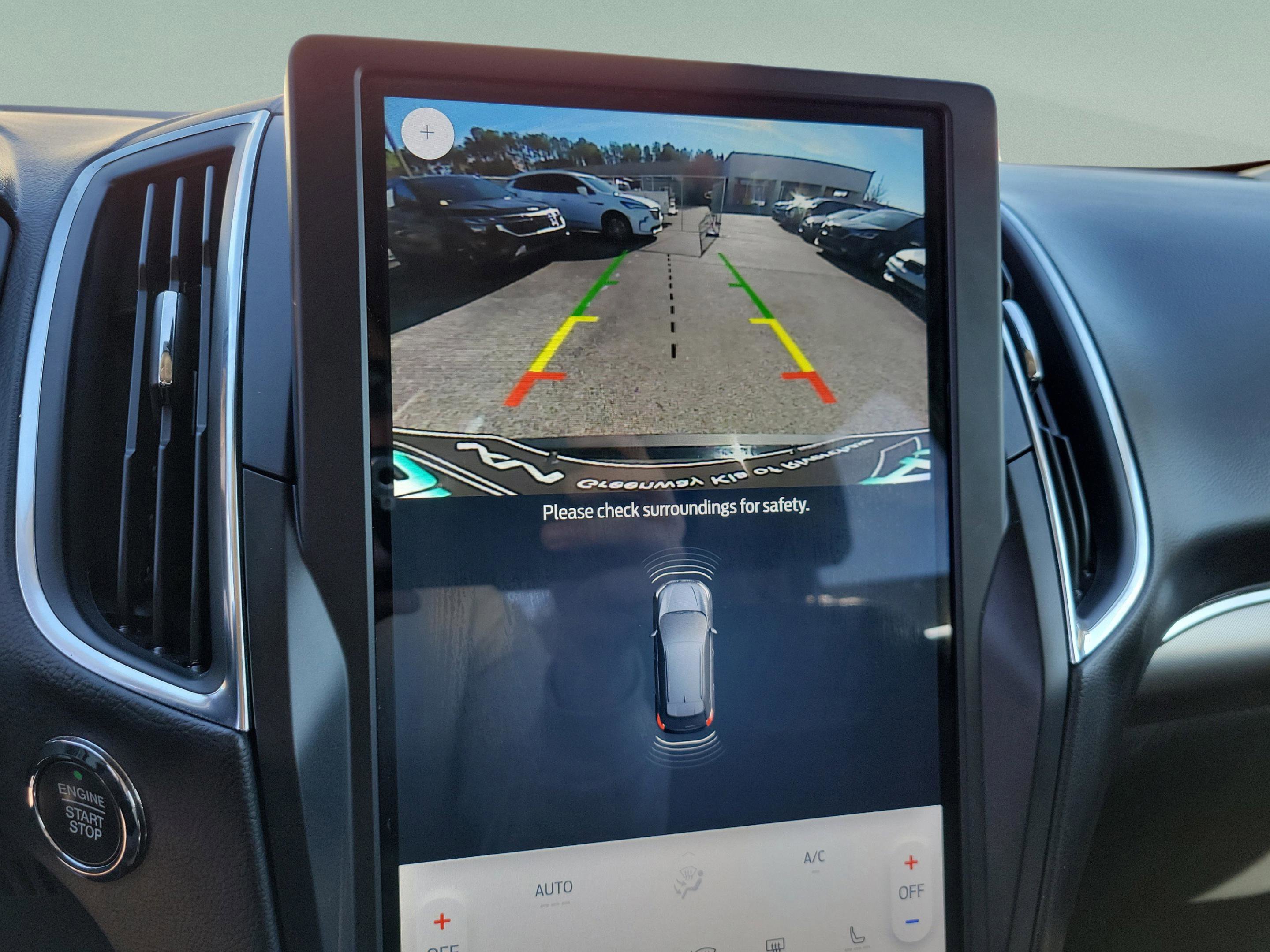 Used 2024 Ford Edge Titanium image 29