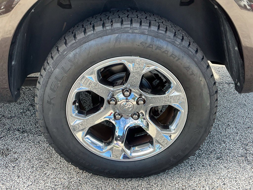 Used 2017 RAM 1500 Laramie AWD/4WD image 25