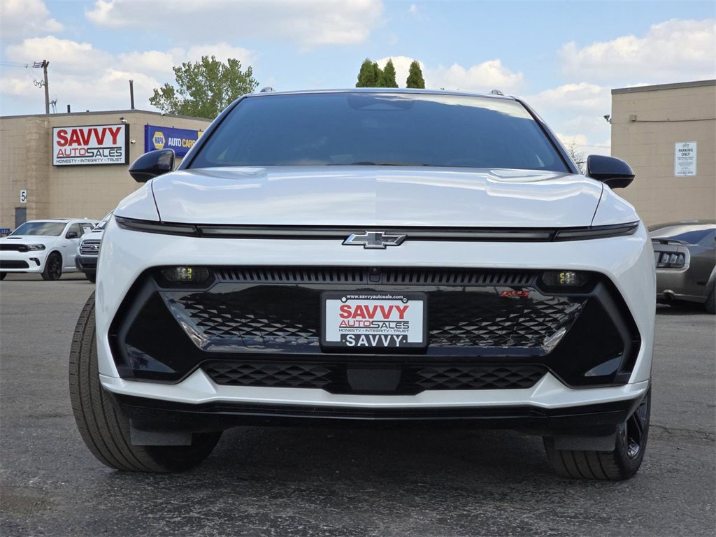 Used 2024 Chevrolet Equinox EV RS w/ LPO, Active Package image 12