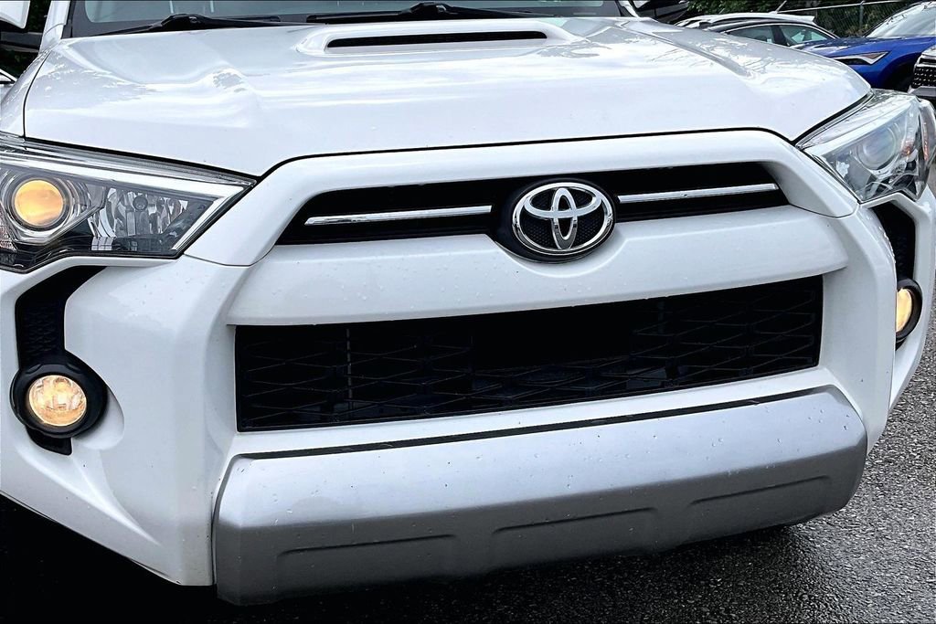 Used 2020 Toyota 4Runner TRD Off-Road Premium AWD/4WD image 38