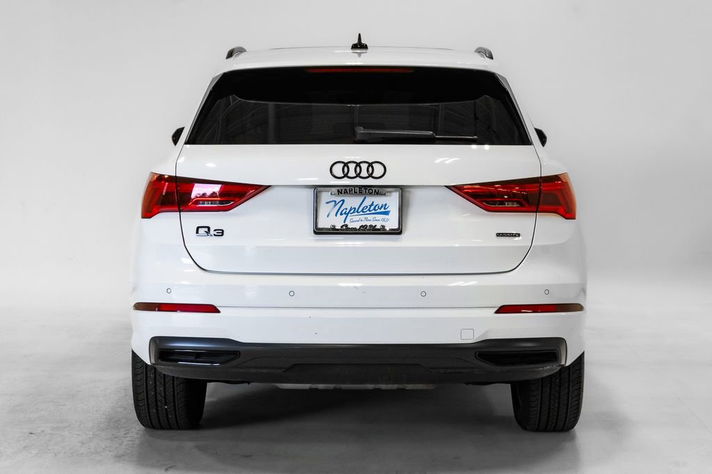 Used 2024 Audi Q3 2.0T Premium w/ Convenience Package AWD/4WD image 31