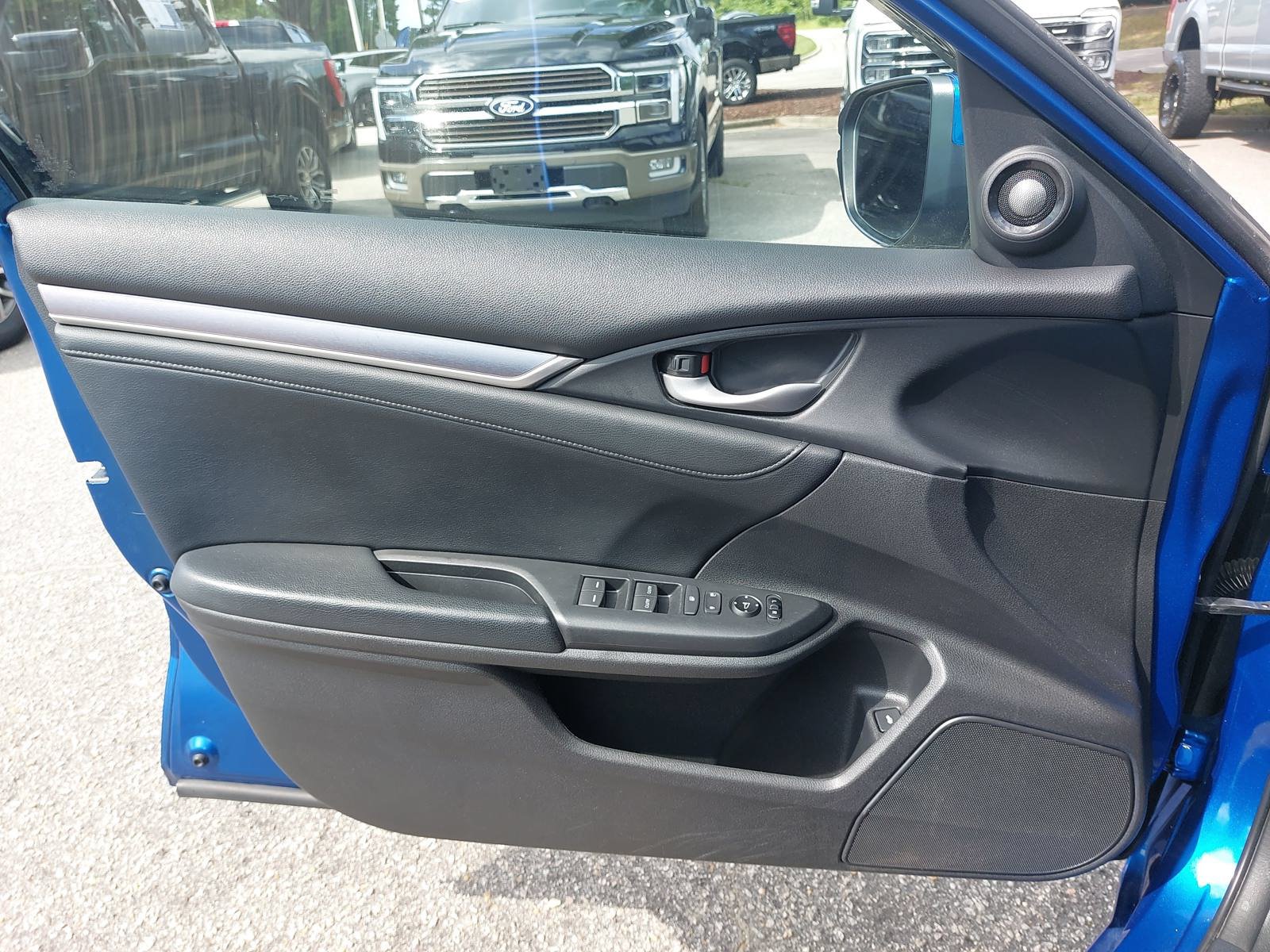 Used 2017 Honda Civic Touring image 26
