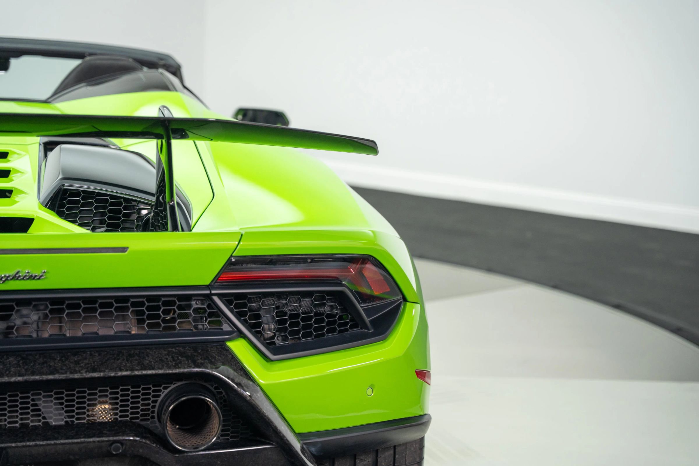 Used 2019 Lamborghini Huracan Performante image 28